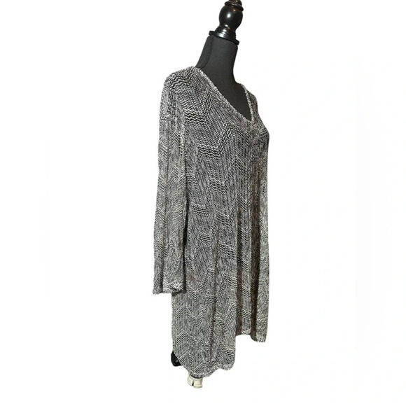 Jordan Taylor V-Neck Swimsuit Cover up size Medium - Picture 2 of 5